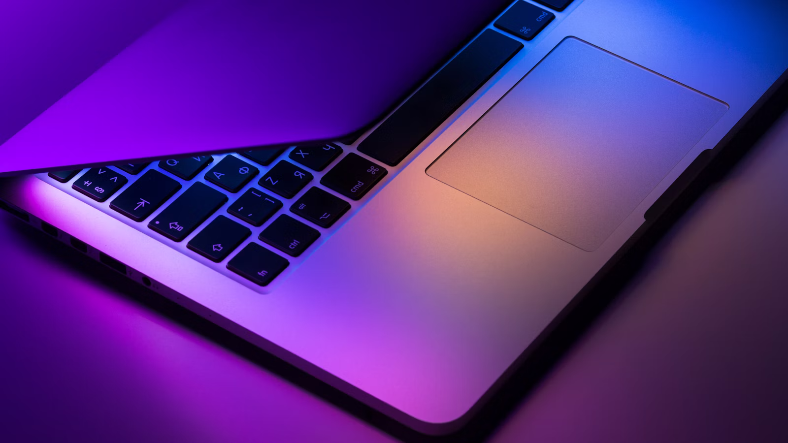 MacBook Pro (M4 Max) on desk